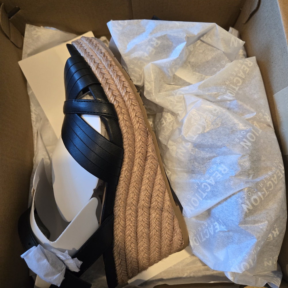 Kenneth Colr Elegant Black and Tan Wedge Sandals